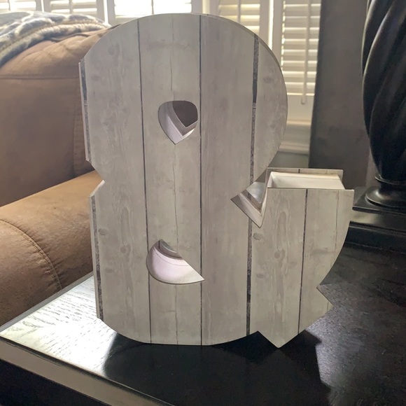 “&” Decorative Box - Picture 8 of 8